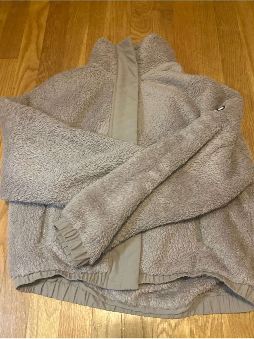 Women's vuori cozy Sherpa Jacket in Taupe